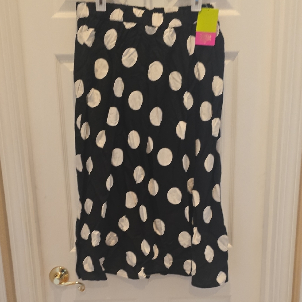 Chic Black and White Polka Dot A-Line Skirt